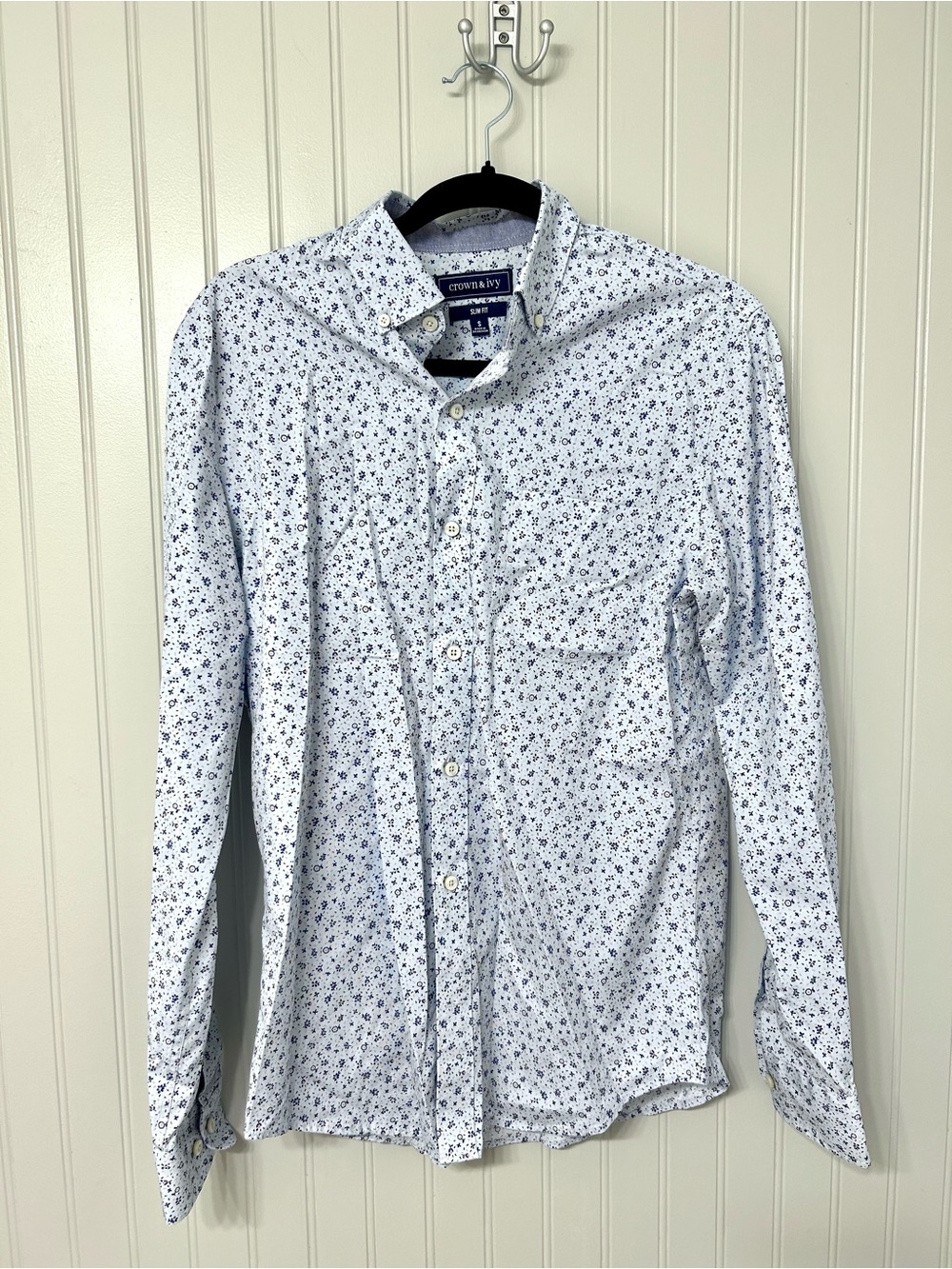 crown & ivy Blue Button-Up Shirt with Navy Micro Floral Print
